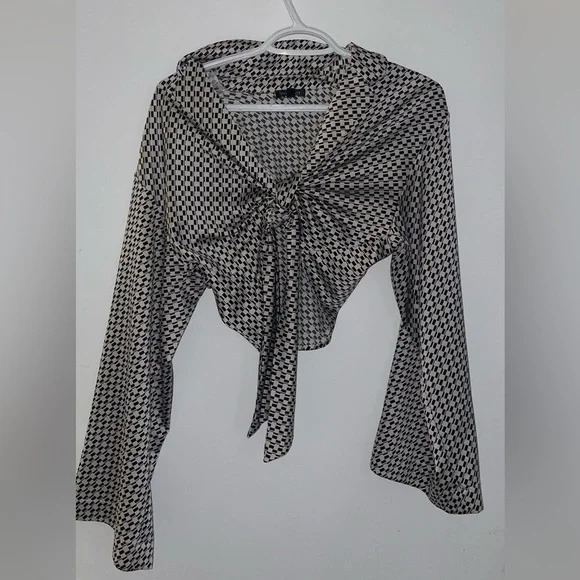 Dynamite Blouse - Picture 1 of 1